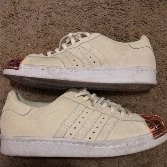 Adidas suede Shell toe. - Picture 2 of 3